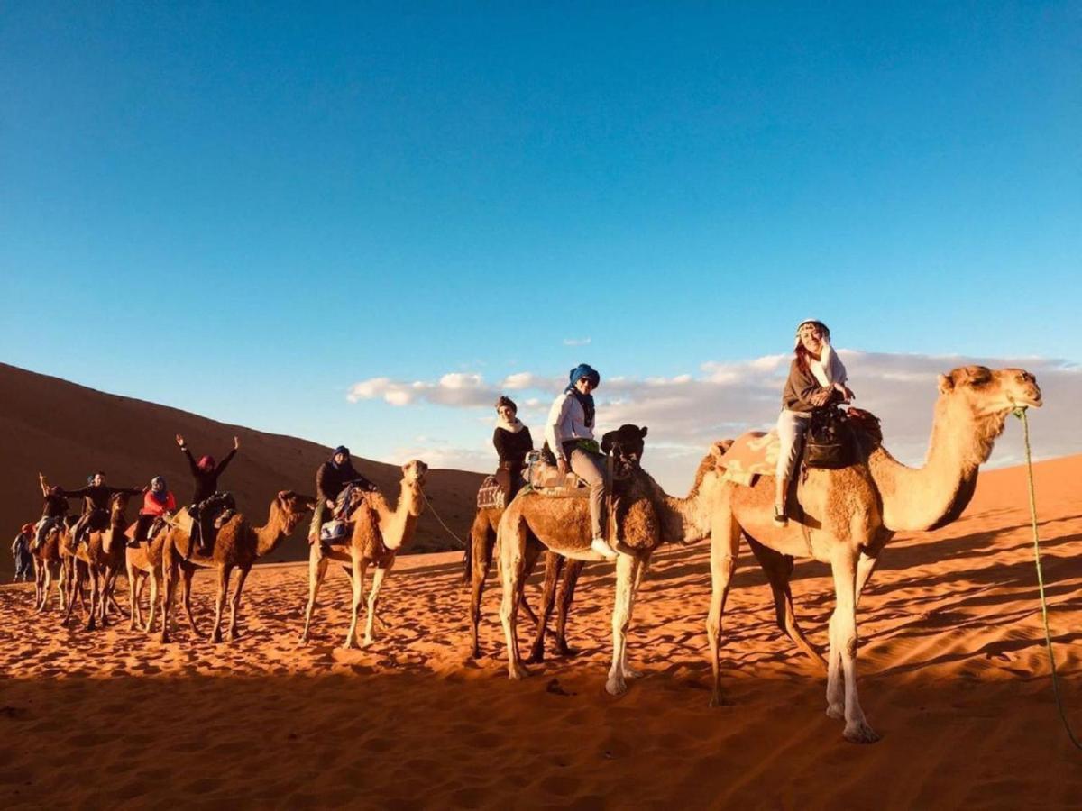 梅尔祖卡 Zahra Luxury Desert Camp酒店 外观 照片